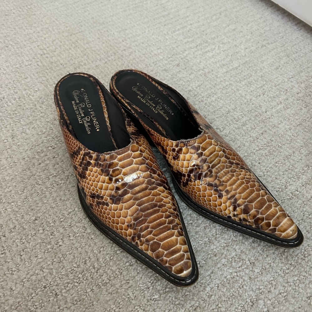 Donald J Pliner boots